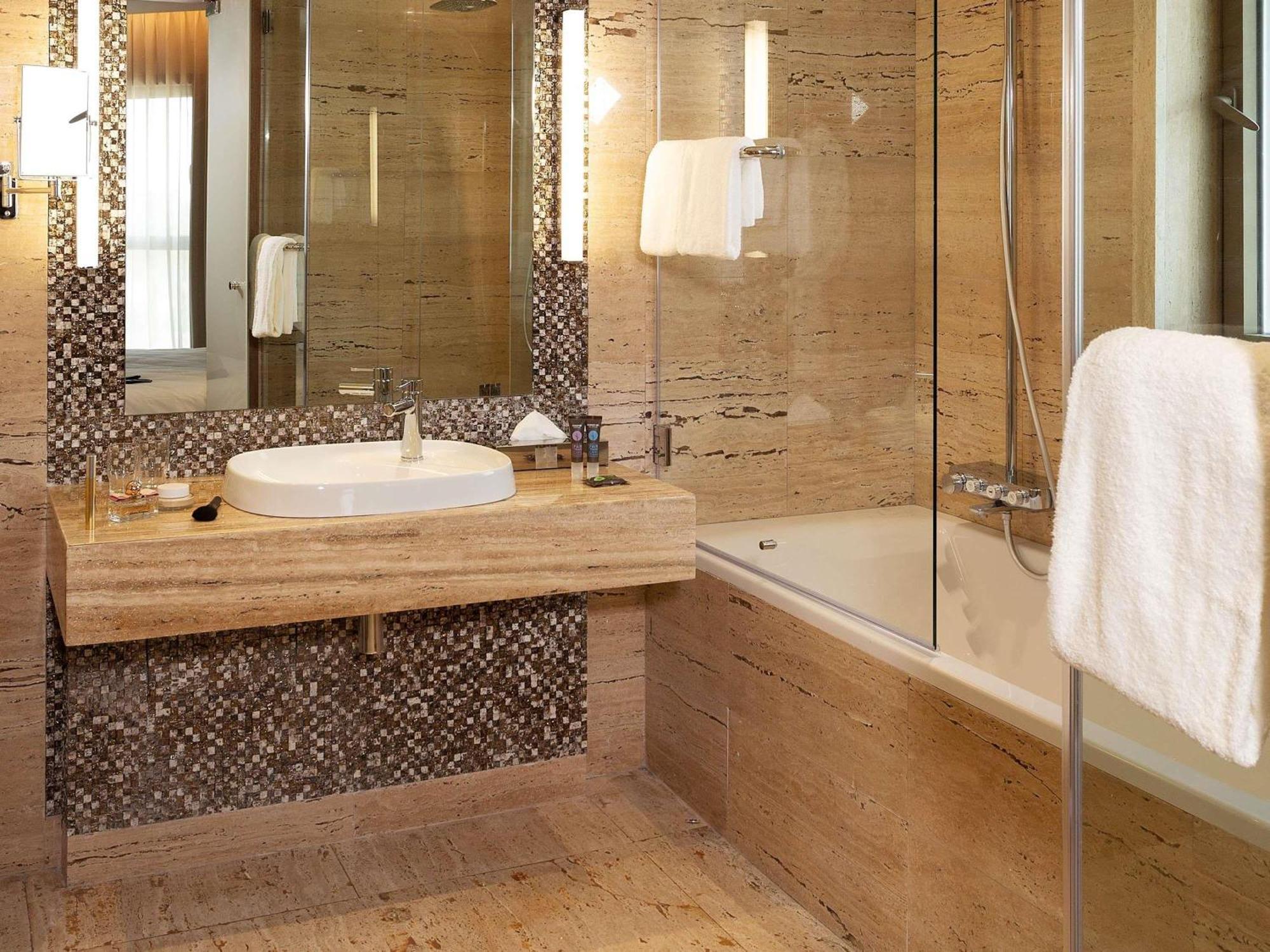 Superior Suite with One Double Bed and Sitting Area